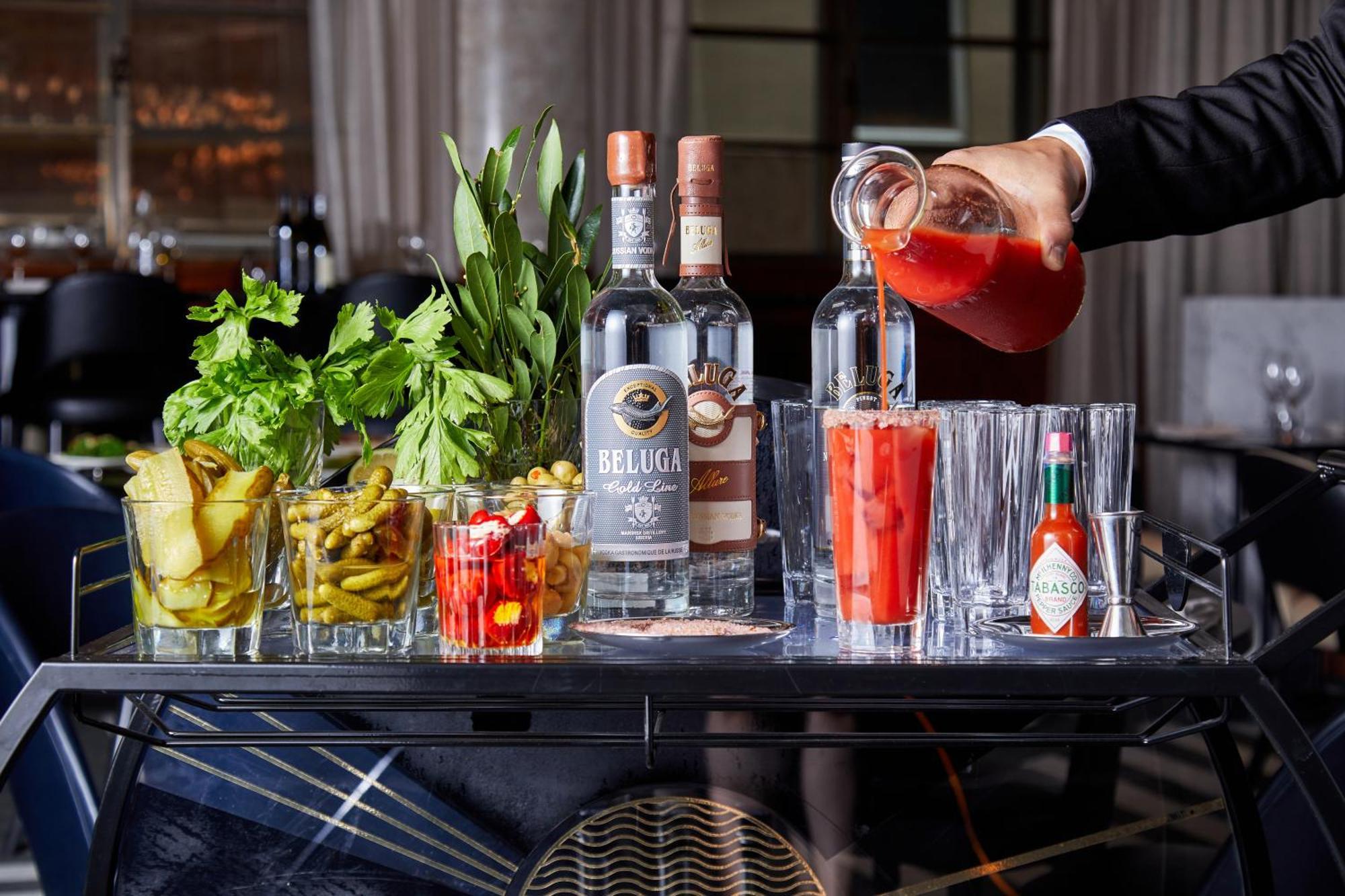 מלון Kimpton Margot Sydney By Ihg מראה חיצוני תמונה A Bloody Mary being prepared