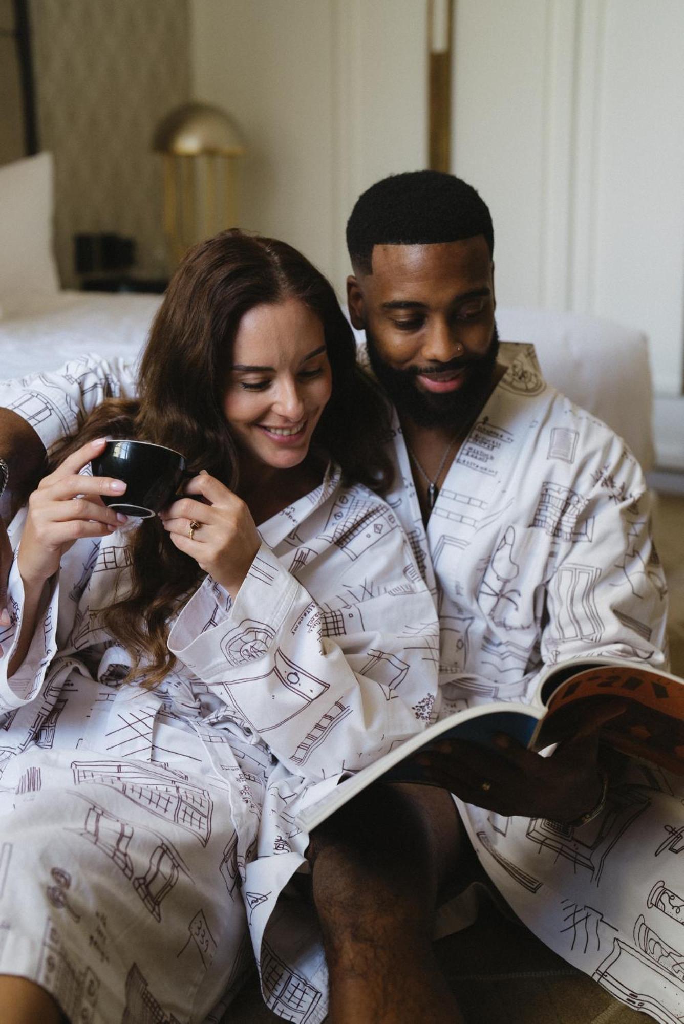 מלון Kimpton Margot Sydney By Ihg מראה חיצוני תמונה A couple wearing matching robes