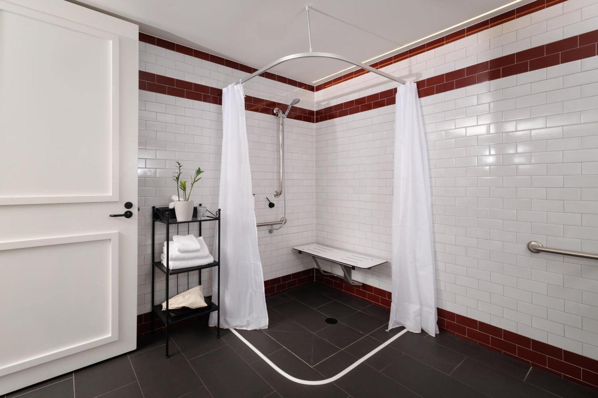 מלון Kimpton Margot Sydney By Ihg מראה חיצוני תמונה A shower curtain